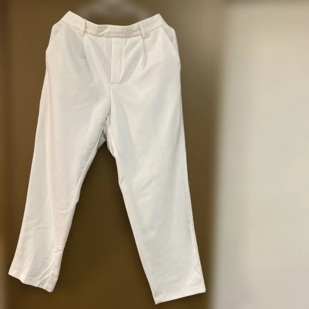 Thumbnail of GU white pants