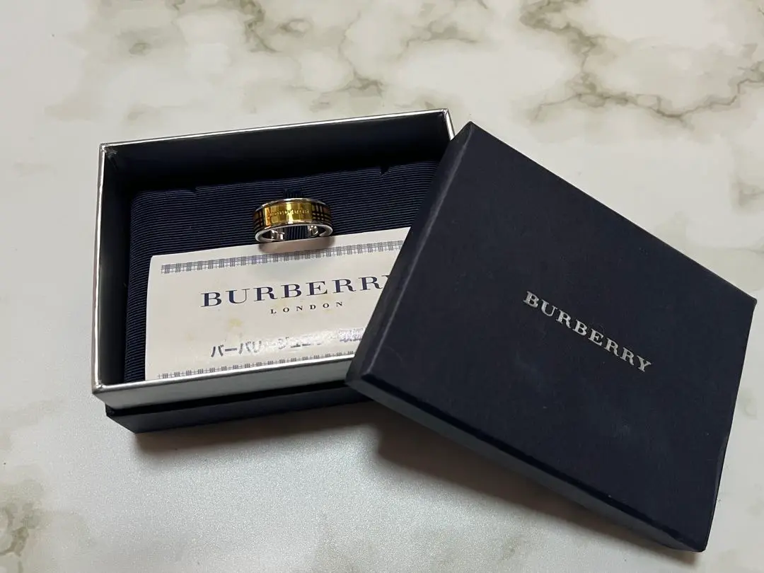 美品 BURBERRY ノバチェック シルバーリング 金プレート 15号 正規品 美品 BURBERRY ノバチェック シルバーリング 金プレート 15号
