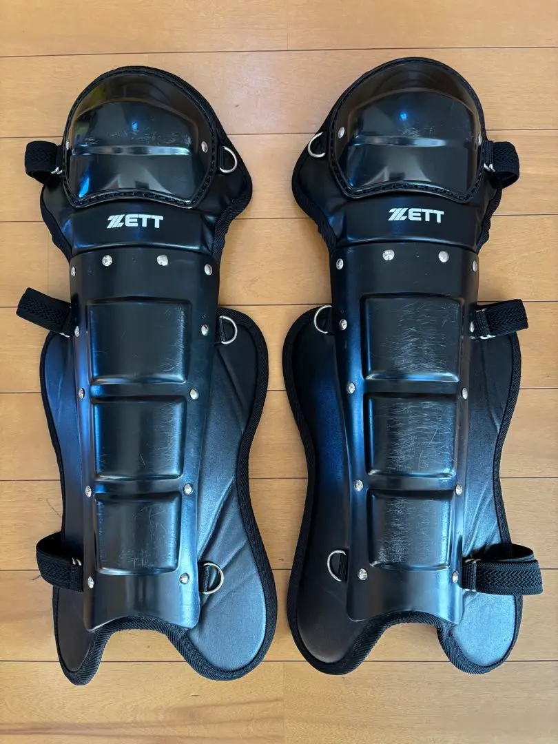ZETT JSBB 黒 レガース　新品　未使用　一般軟式 ZETT】野球 レガース 軟式JSBBマーク入り - メルカリ