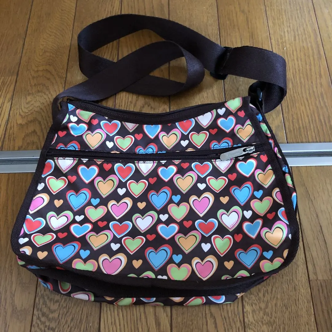 Thumbnail of LeSportsac shoulder bag, heart design, for travel