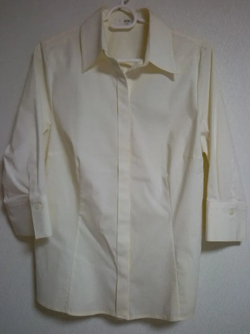 Thumbnail of Onward Kashiyama 23区 Three-Quarter Sleeve Shirt Stretch Ivory