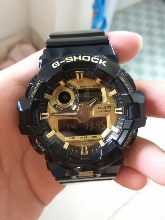 GショックG-SHOCK GA-710GB-1A ブラック/ゴールド 美品 CASIO G-SHOCK GA-710-1A2JF GARISH COLOR Big Case GA-710-1A2