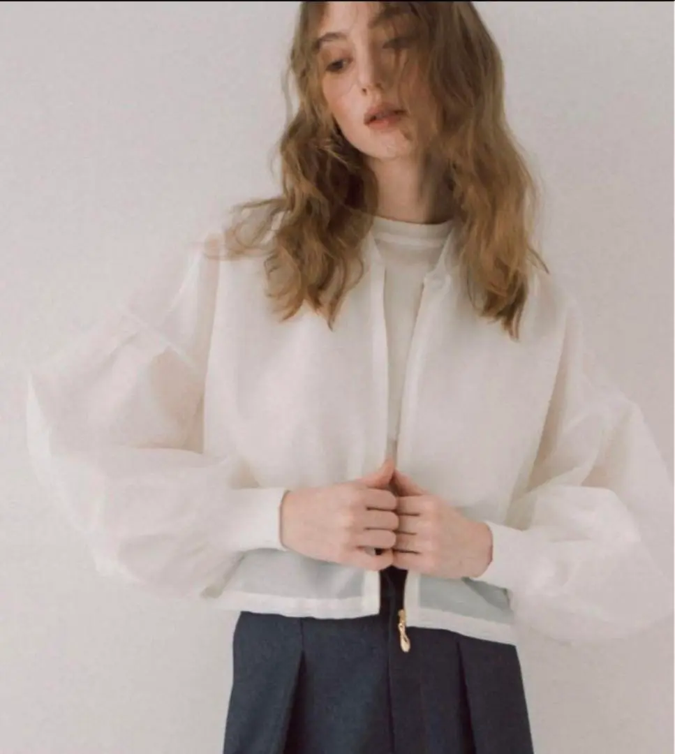 【新品】maison de Dolce. メゾンドドルチェ　グロッシーブルゾン Maison de dolce グロッシーブルゾン ブラック メゾンドドルチェ