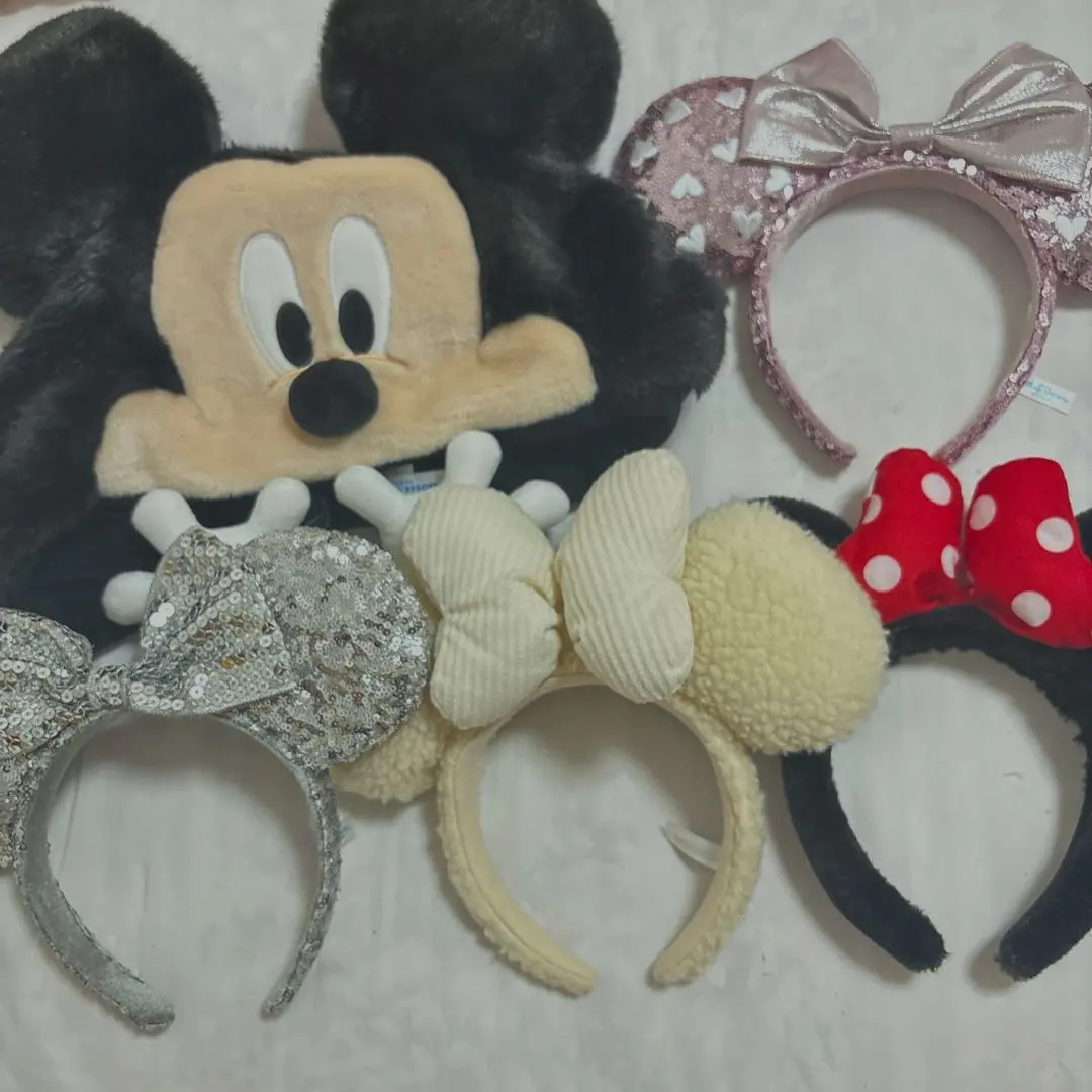 Thumbnail of Disney character headwear set