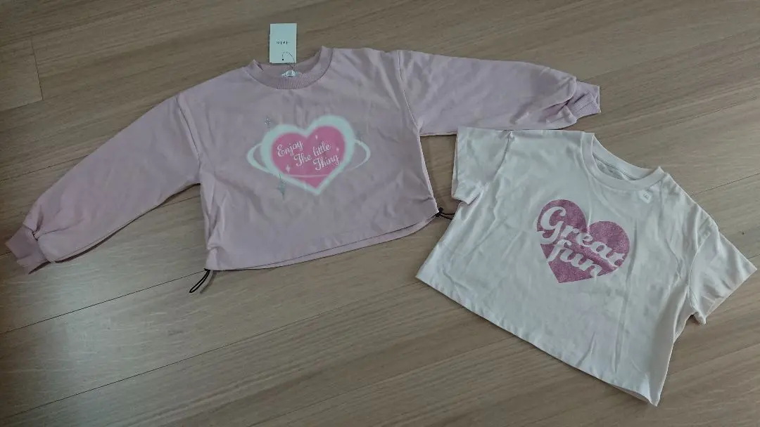 Thumbnail of New 130-140cm Heart Pink Lame Cropped Sweatshirt and T-shirt