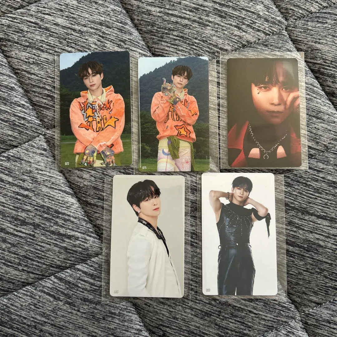 Thumbnail of Collection of INI Takehiro Goto trading cards for sale (bulk)