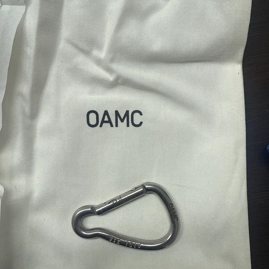 新品]OAMC カラビナ ストラップ 白 ホワイト jil sander