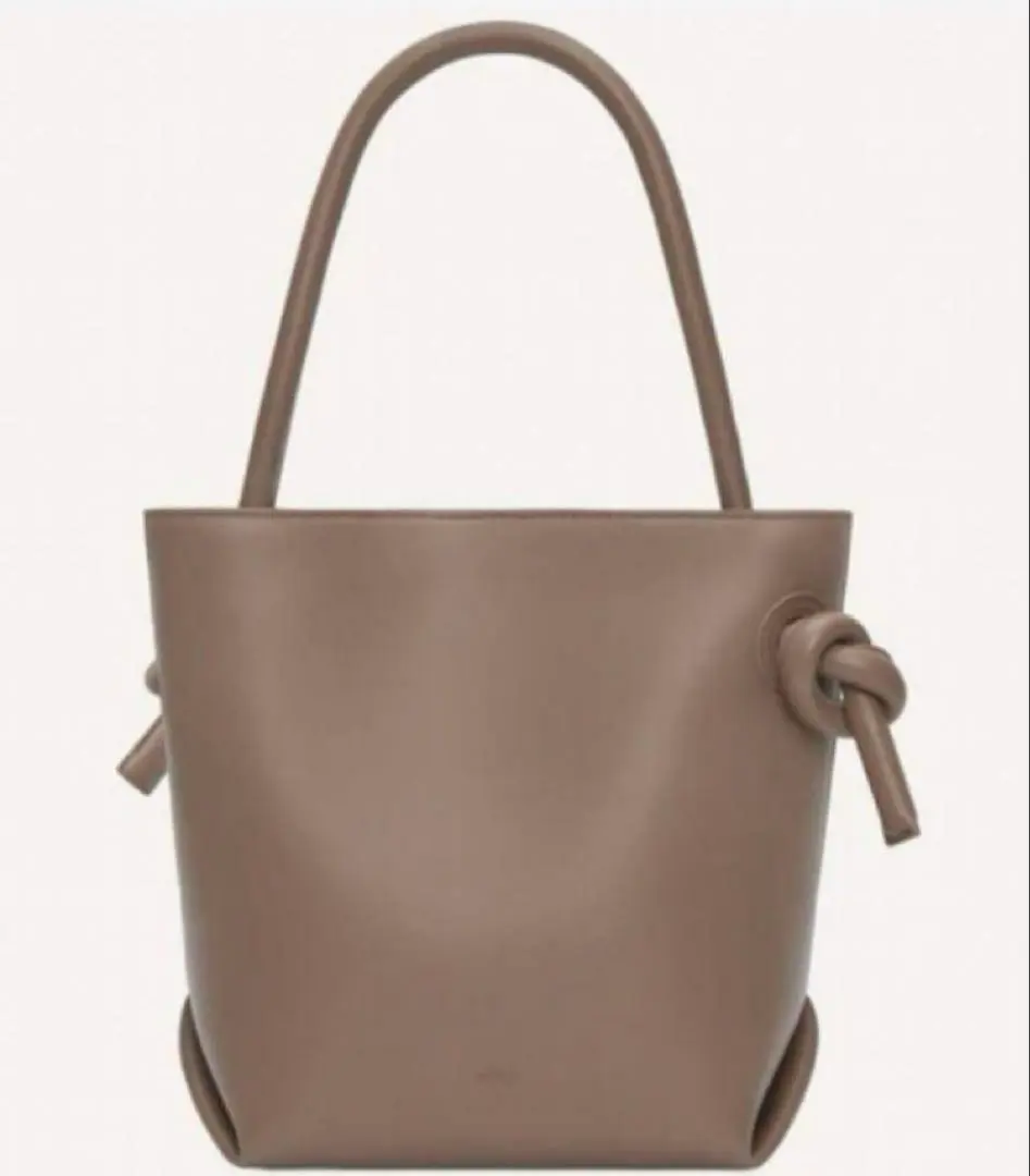 国内直営【VASIC】PATTI パティ 手持ち＆肩掛け可能 大容量♪ VASIC ヴァジック 国内買付 PATTI (パティ) ハンドバッグ (VASIC
