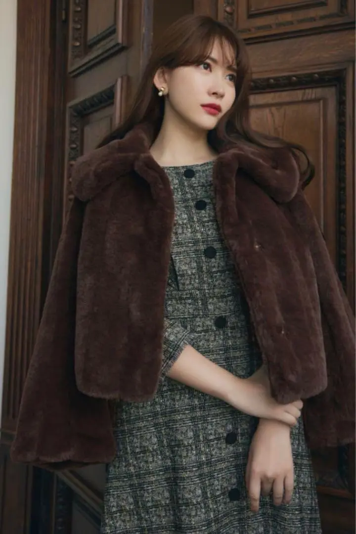 herlipto  Faux Fur Coat S 新品未使用 Herlipto Winter Love Faux Fur Coat Sサイズ