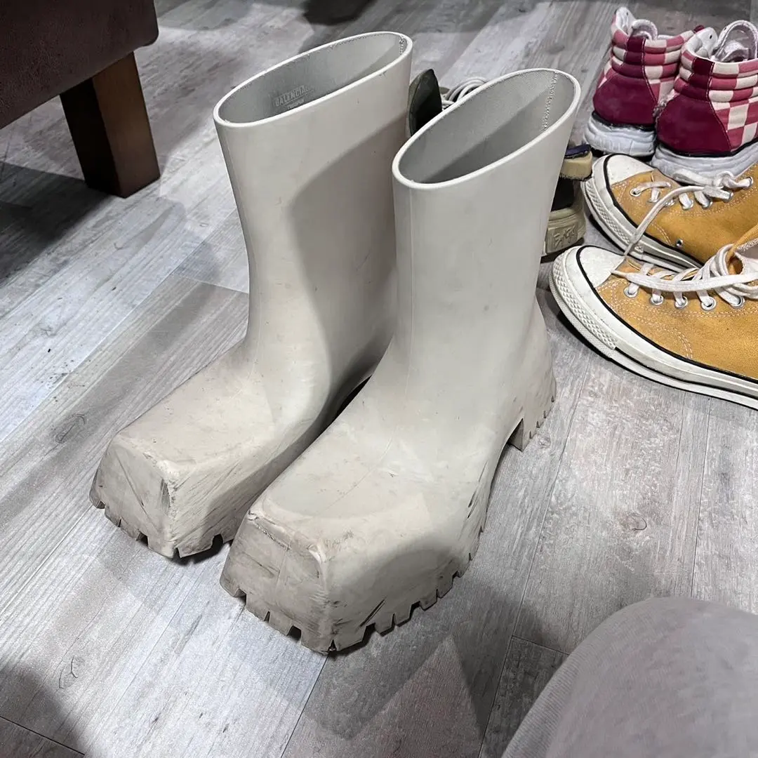 Balenciaga ホワイト 長靴 2025年最新】BALENCIAGA メンズ 長靴・レインシューズの人気