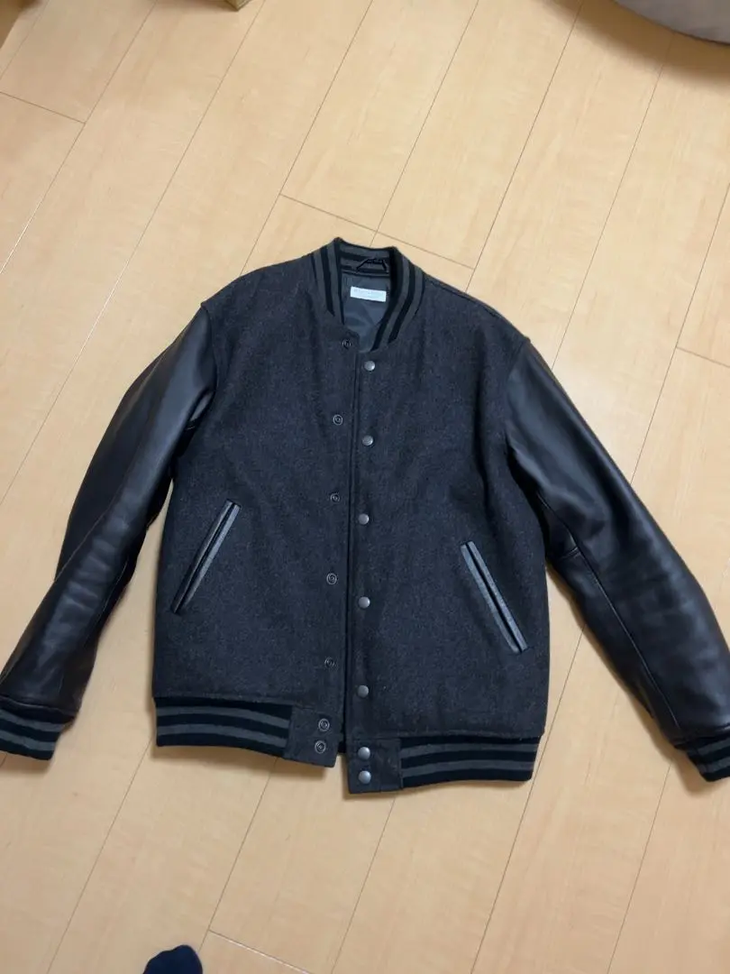 WARDROBE SMART】ブラックメルトン レザーライク スタジャン