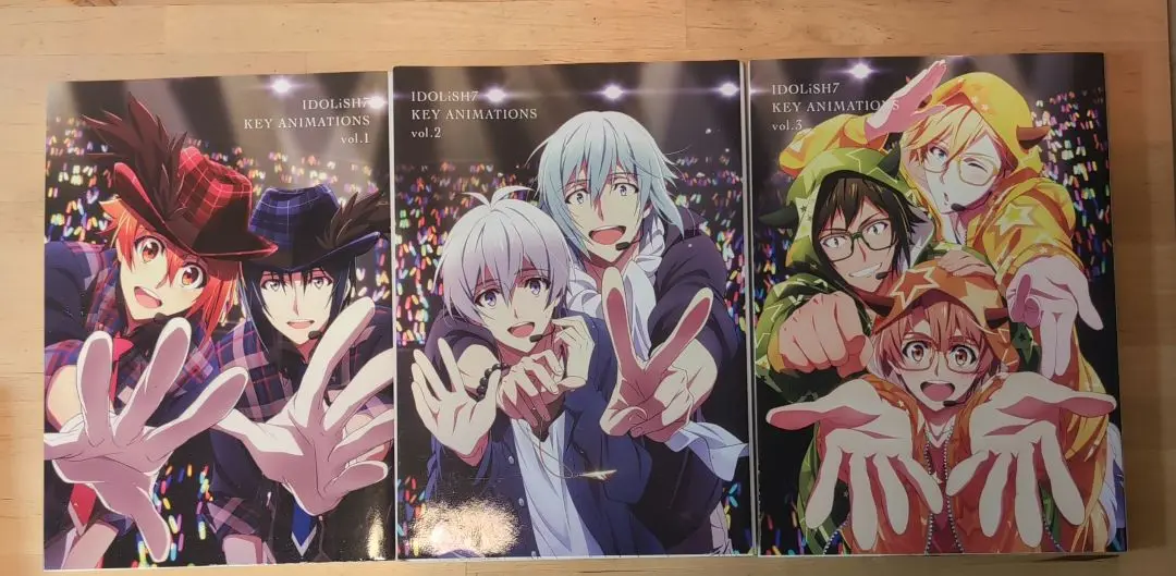 sgmr様　アイドリッシュセブン原画集　vol.1 2 3＋ポスターセット 25％OFF】 sgmr様 アイドリッシュセブン原画集 vol.1 2 3＋