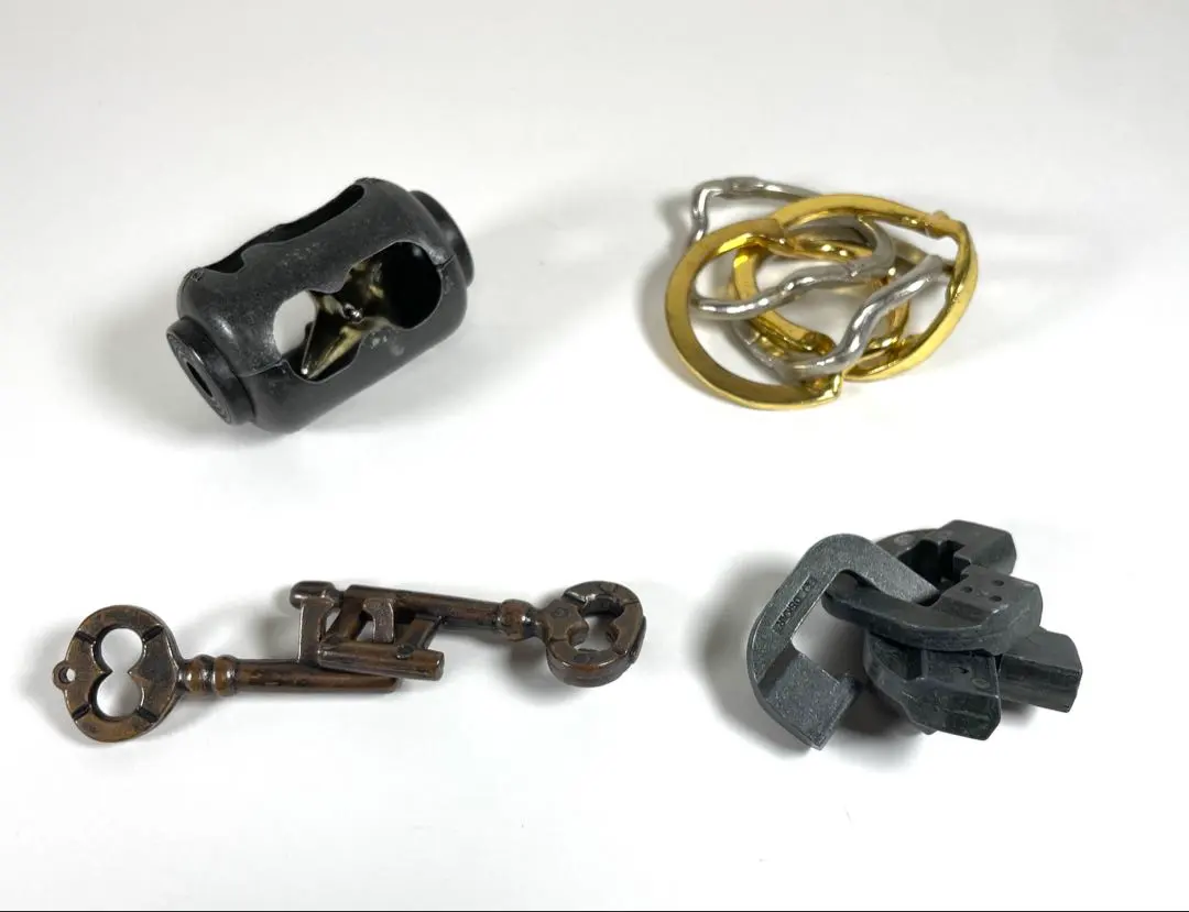 Thumbnail of Huzzle Cast Puzzle Brain Teaser 4-Piece Set by Hanayama