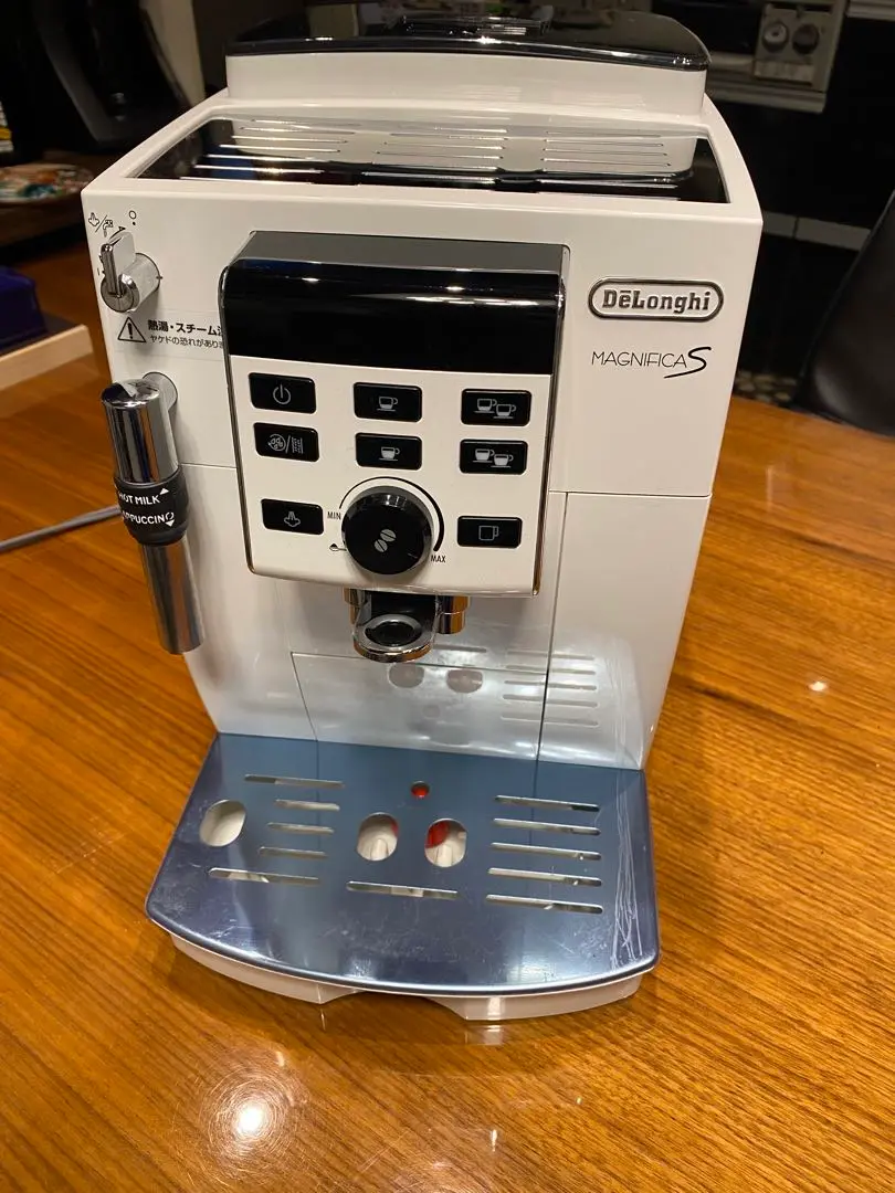 デロンギ　美品ホワイトECAM23120WN 家電通販】Delonghi デロンギ コーヒーメーカー エスプレッソ