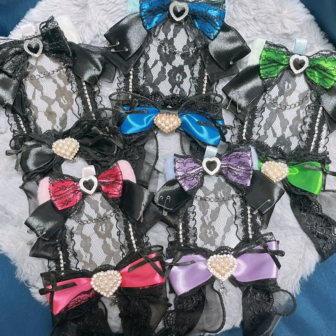 Thumbnail of ❤︎ New Design ❤︎ Unpainted Trading Card Case. This is the price for one!