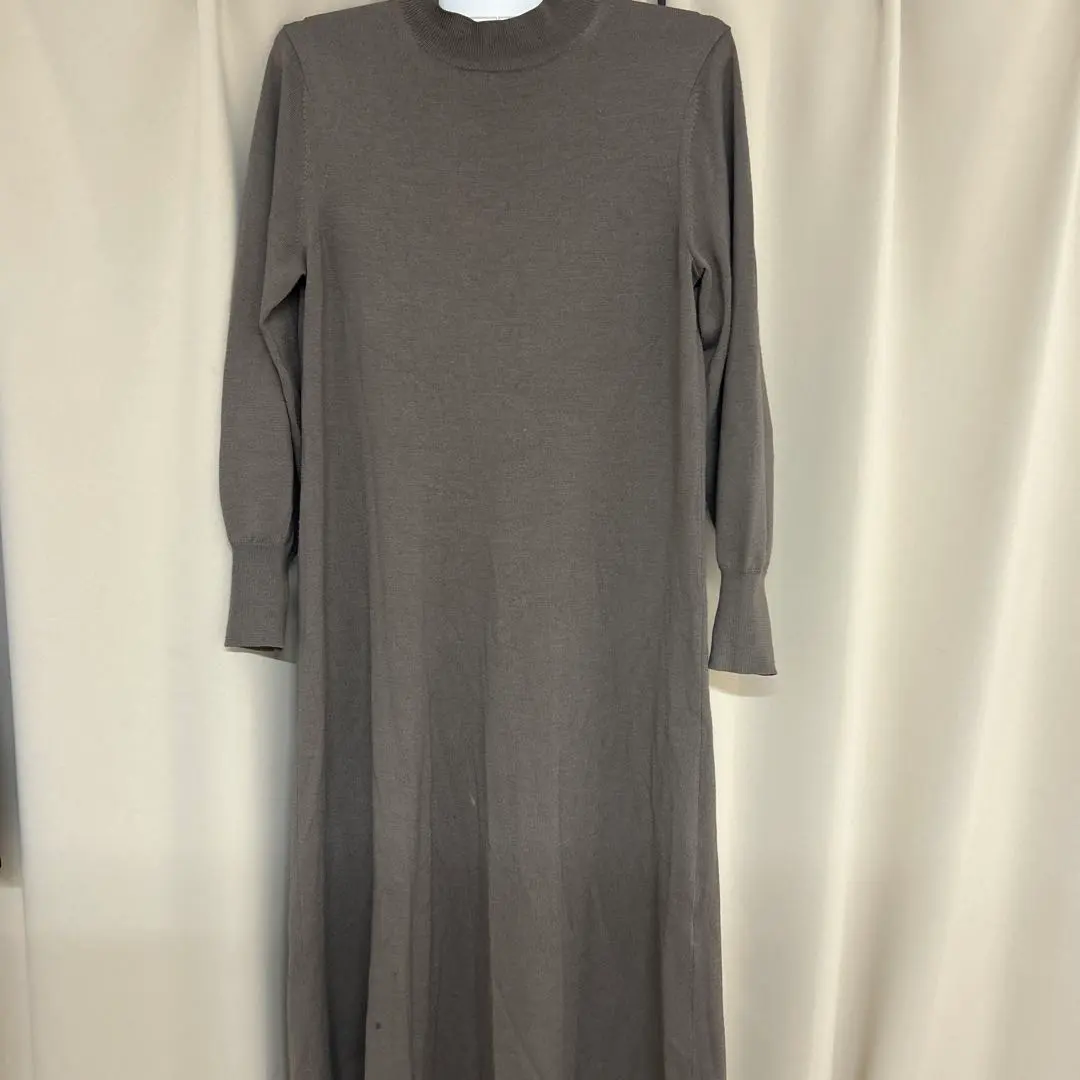 Thumbnail of UNIQLO L size dress