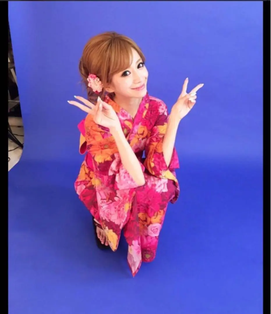 エミリアウィズ EmiriaWiz 浴衣 パレフローラル 花柄　派手　ピンク Emiriawiz エミリアウィズ 浴衣 花柄 - メルカリ