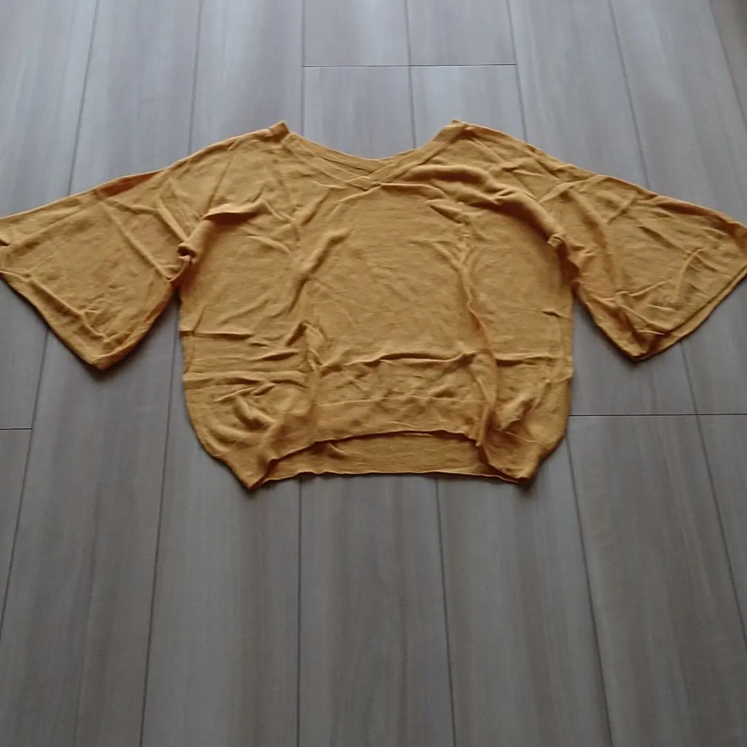 Thumbnail of a.v.v standard - Cut and Sewn