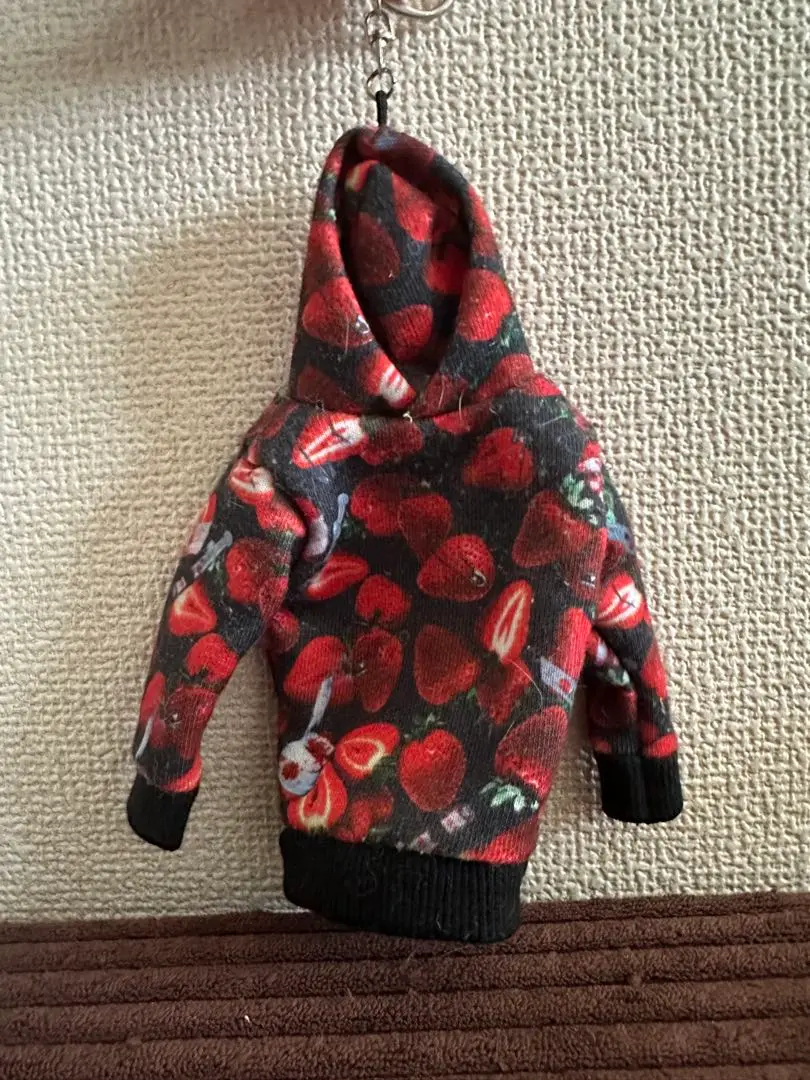 トラバストーキョー いちごパーカー ホワイト TRAVAS TOKYO パーカー 『TRAVAS TOKYO/トラバス トーキョー