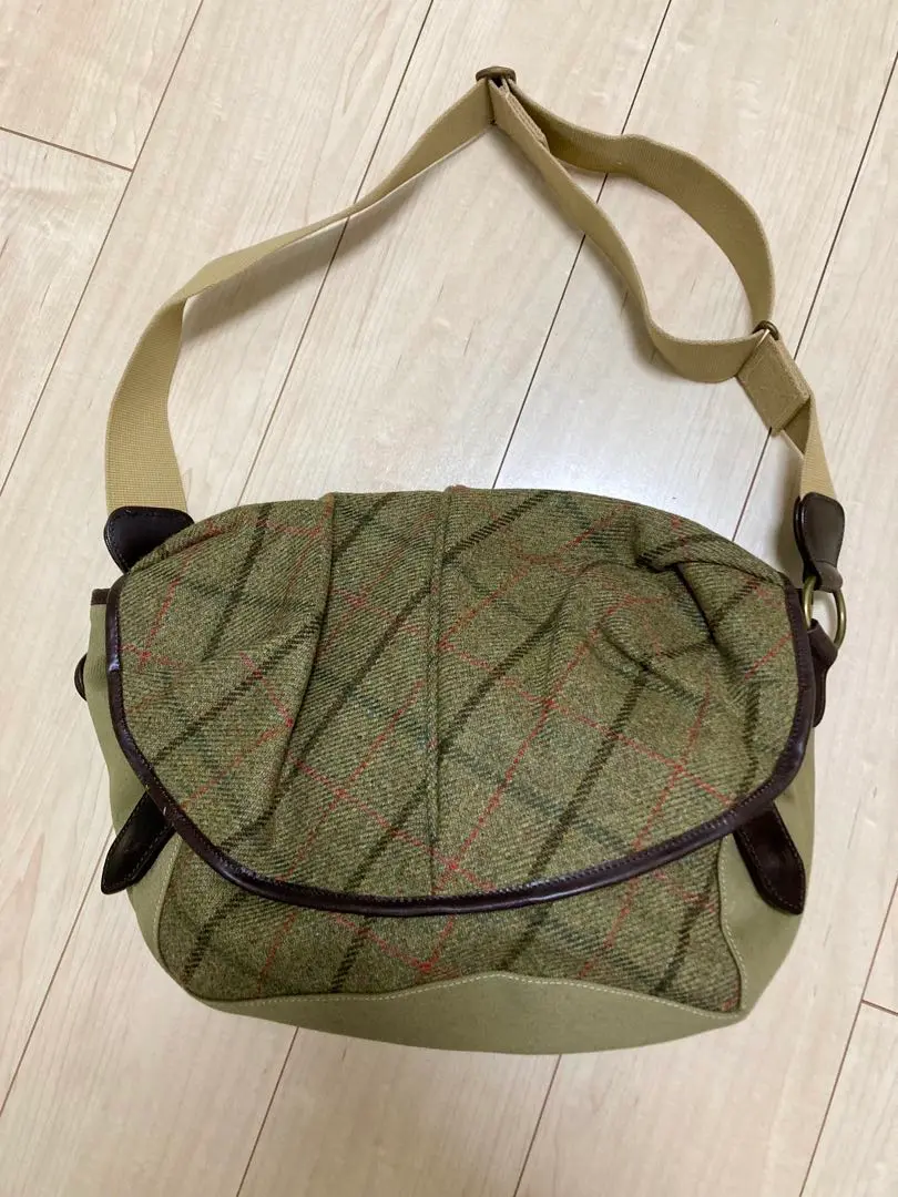POKIT カプセル型　ショルダーバッグ　グリーン　キャンバス POKIT カプセル ショルダーバッグ 希少 グリーン キャンバス