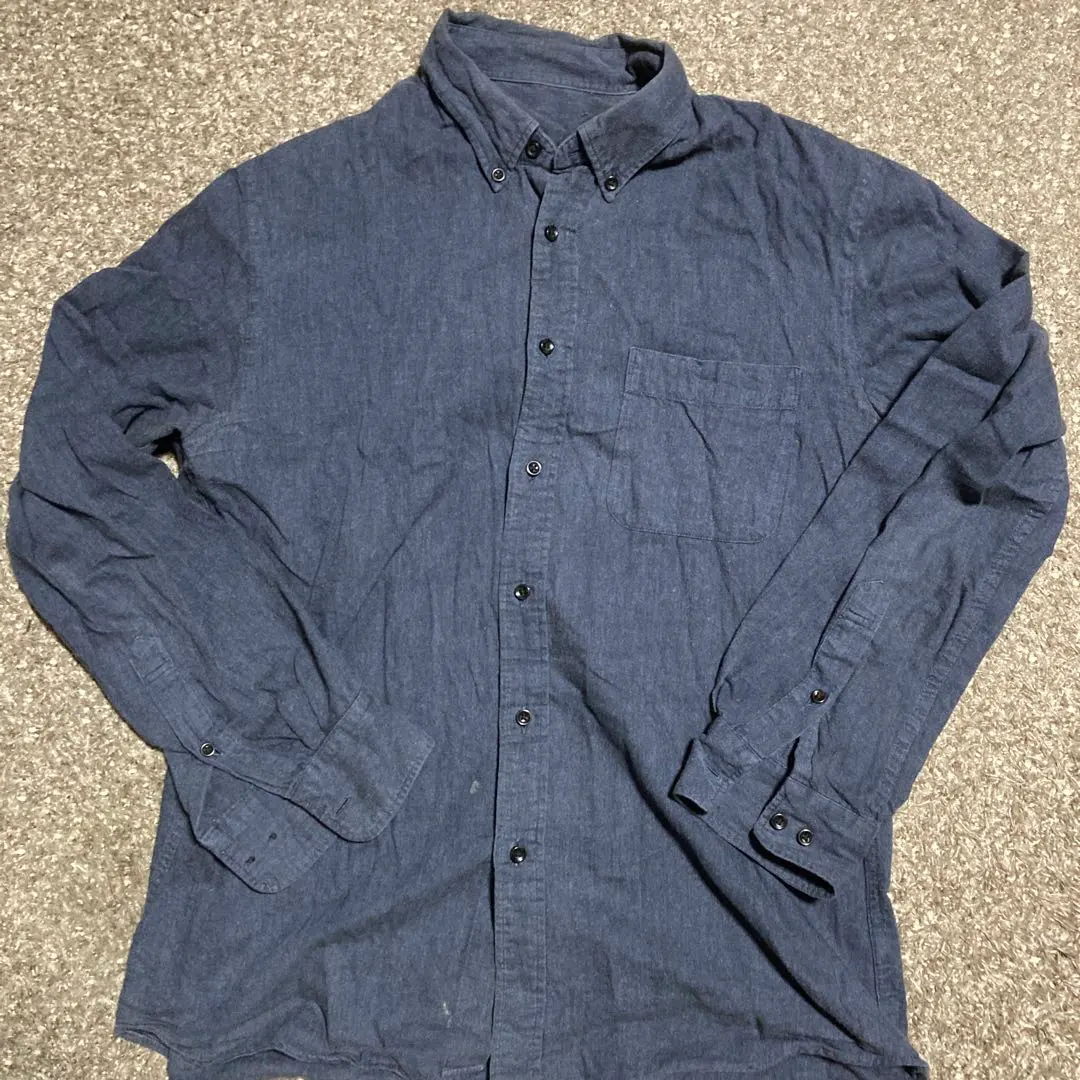 優衣庫 男裝 海軍藍 襯衫 的縮圖