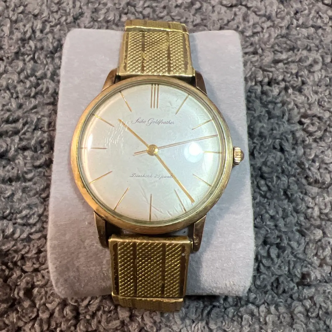 Thumbnail of G031 SEIKO Goldfeather 14K GOLD 25 Jewels Wristwatch