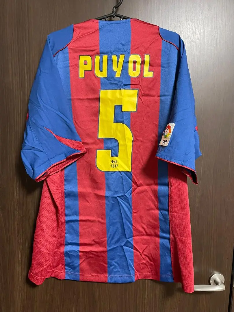 FCバルセロナ サイン入りフラッグ 2004-2005 現地購入 額入り】 ロナウジーニョ 直筆サイン入り 2007-2008 FC
