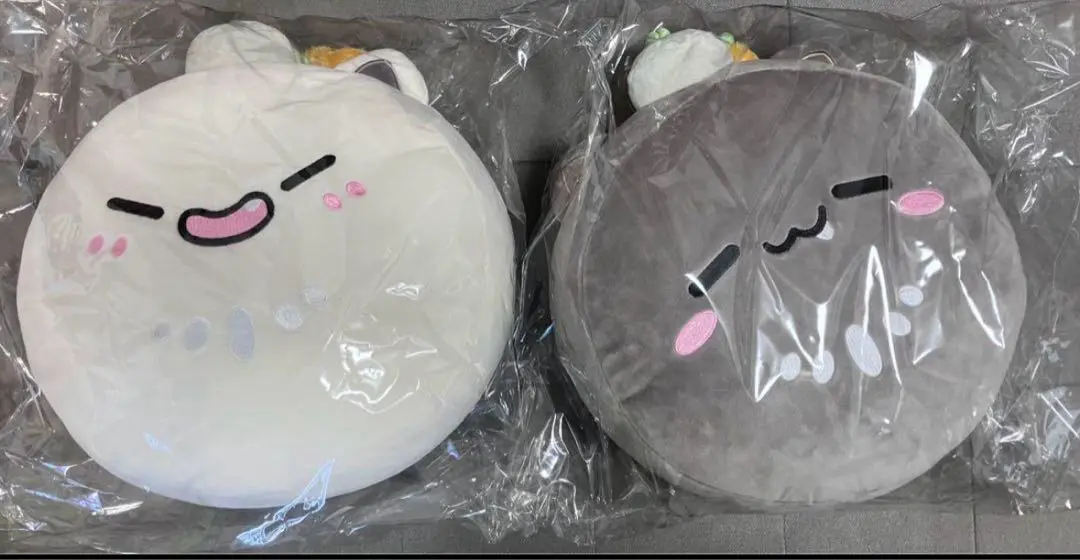 SSRB クッション　2点　白開封済み　黒新品未開封　獅子白ぼたん　ホロライブ ホロライブ 獅白ぼたん SSRBクッション 黒/白 - メルカリ
