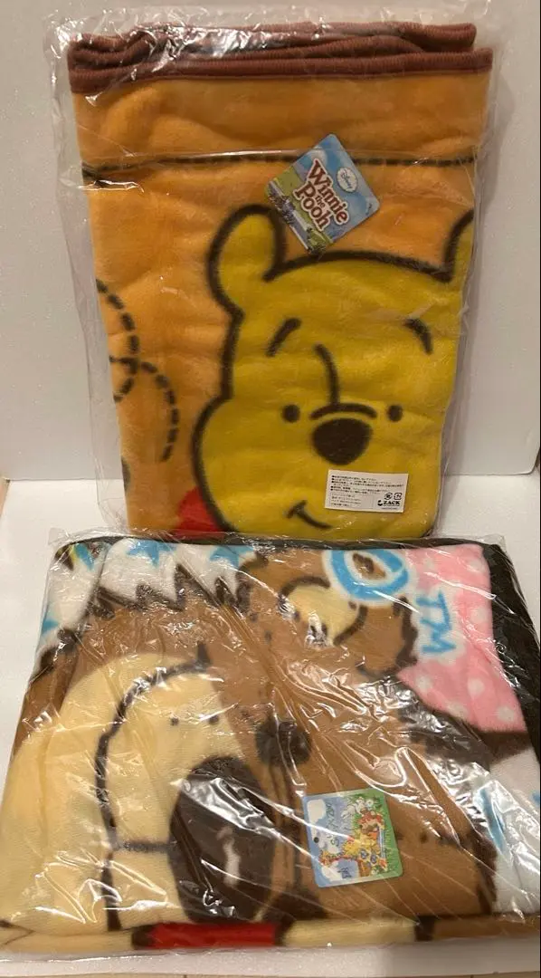 Thumbnail of Character Pooh Suzie's Knee Blanket