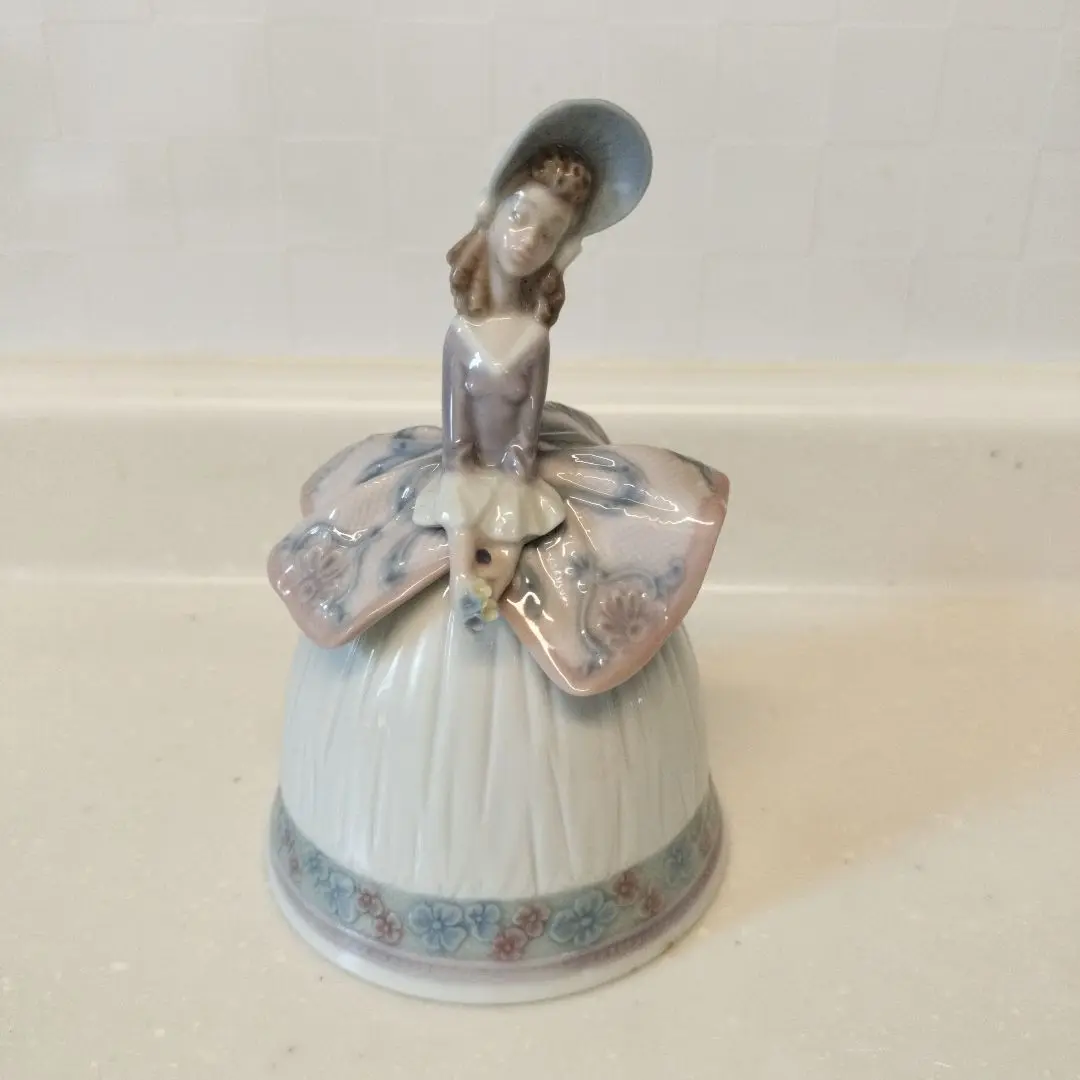 ふみふみ　LLADRO リヤドロ　 モンテカルロの貴婦人 ふみふみ様専用 LLADRO リヤドロ モンテカルロの貴婦人 - メルカリ