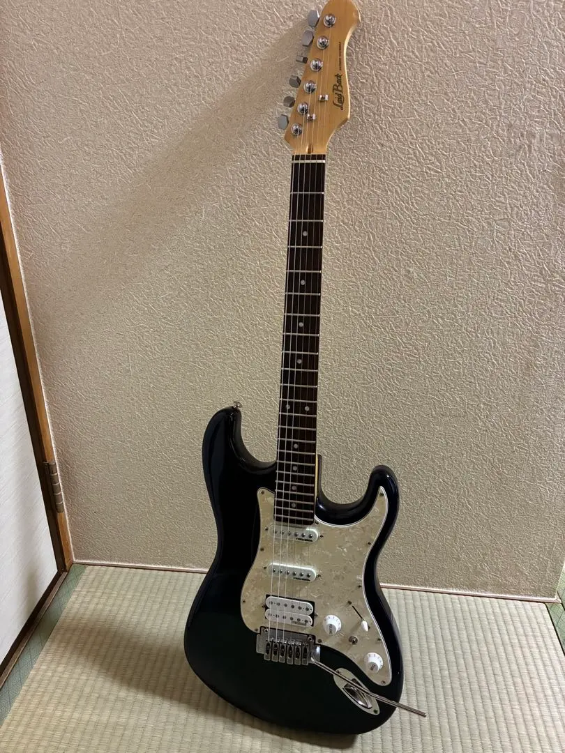 Thumbnail of Laidback RST300W