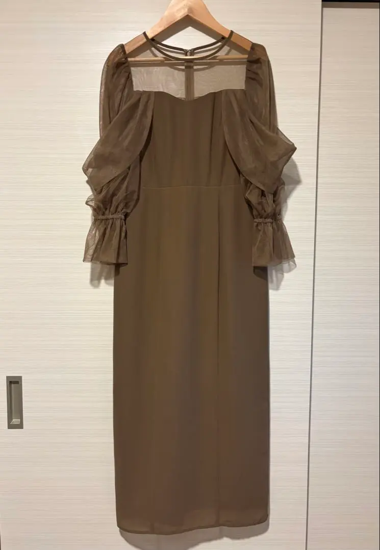 タグ付き【新品未使用】atlo PourVous オフショルダー ドレス 結婚式 同窓会 オケージョンドレス パーティードレス 袖あり