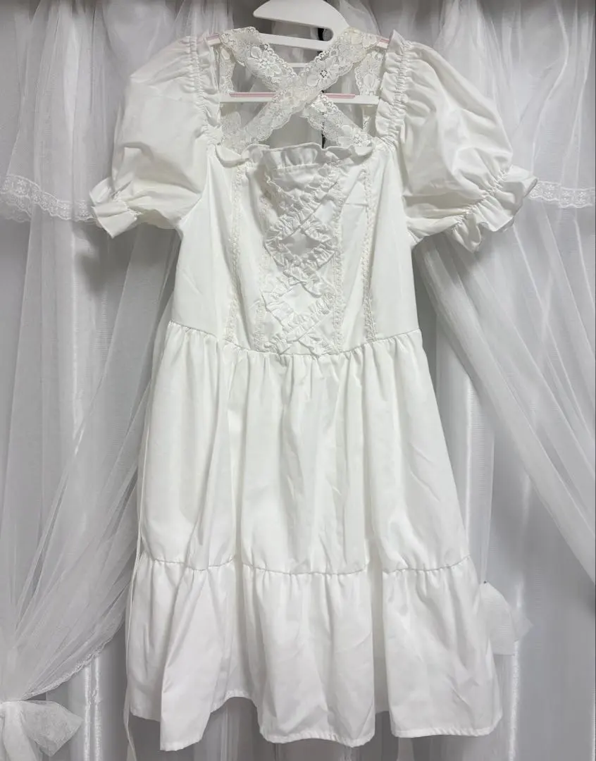 Thumbnail of Halloween cosplay white dress