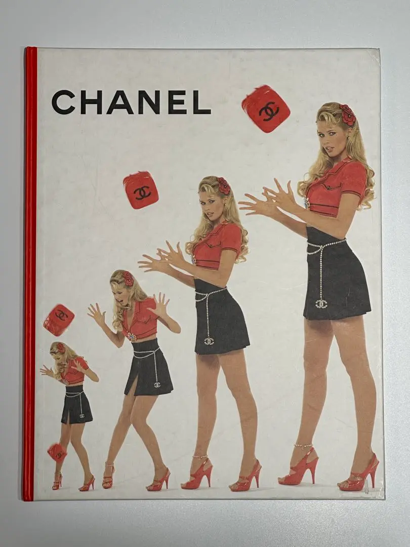 レア　CHANEL  '94/95 AW コレクション　ブックレット 2025年最新】シャネル カタログ 1995の人気アイテム - メルカリ