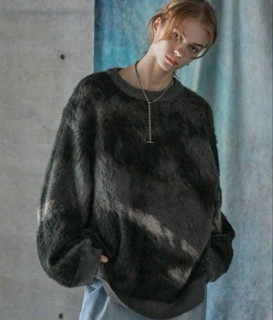 【SERACE】ルーズシルエットアブストラクトシャギーニット ブルー SERACE（セラス）の「【SERACE】Loose silhouette abstract
