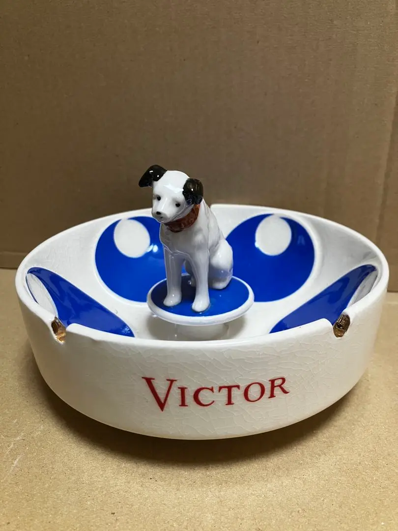 ビクター犬 ニッパーくん　灰皿4点セット ビクター犬 Victor ニッパー君 チューリップ型灰皿