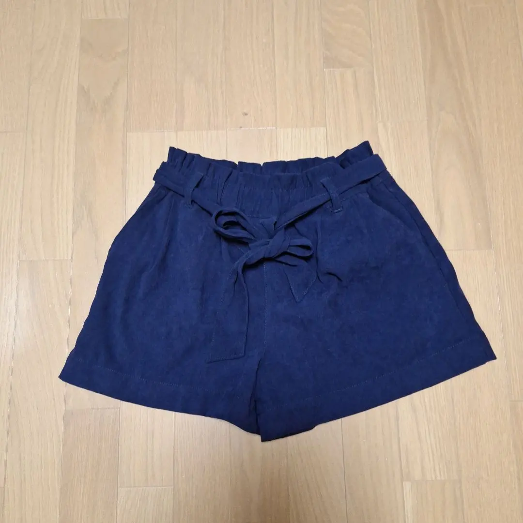 絲絨海軍藍 腰帶短褲 的縮圖
