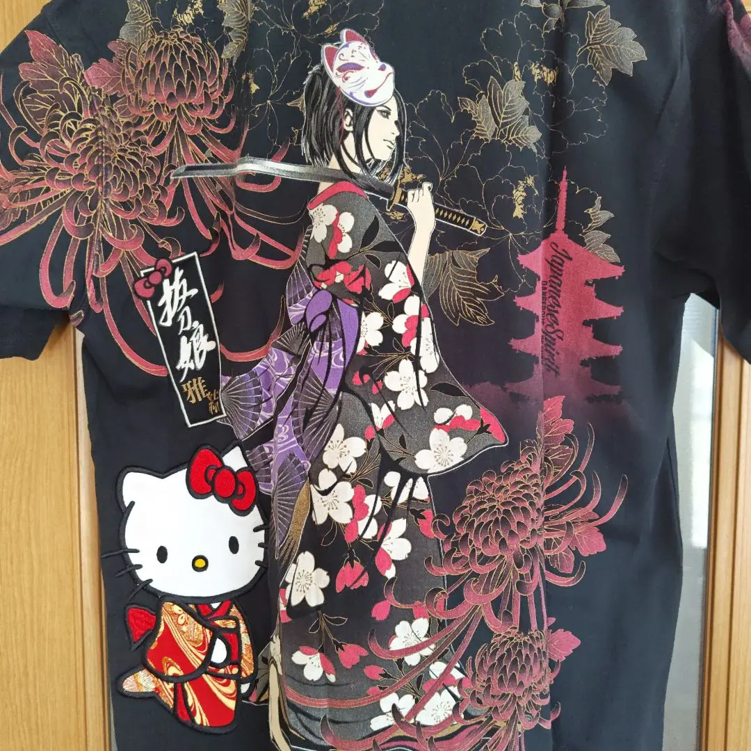 抜刀娘×Hello Kitty コラボ Tシャツ XL 刺繍 楽天市場】セール特価 30％OFFSALE 抜刀娘バットウムスメ×Hello