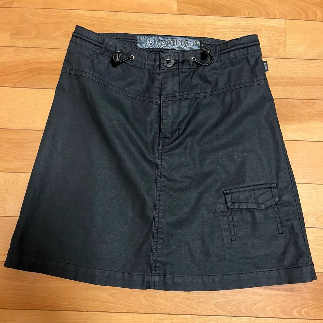 volcom・デニムミニスカート・希少・大きいサイズ・新品タグ付き 大きいサイズ レディース ダメージデニムミニスカート tkb