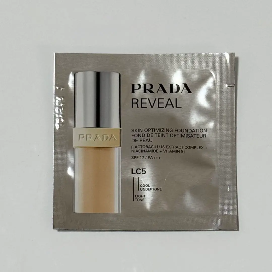 新品★PRADA AUGMENTED SKIN トライアルセット Prada Augmented Skin Discovery Kit | Prada Beauty