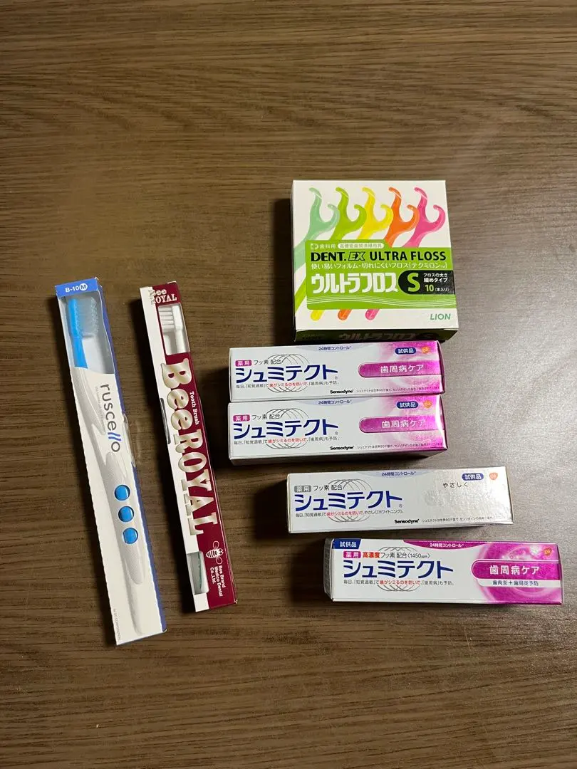 Thumbnail of Toothbrush, Sensodyne, Ultra Floss