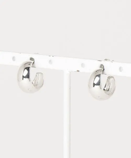 LAVER HALF MOON ピアス　新品同様　ラバー　美品 LAVER（ラバー）の「【LAVER/ラバー】MOON ピアス ゴールド