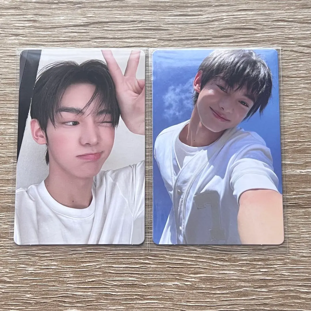 Thumbnail of TWS Hanjin trading cards, 2 pieces