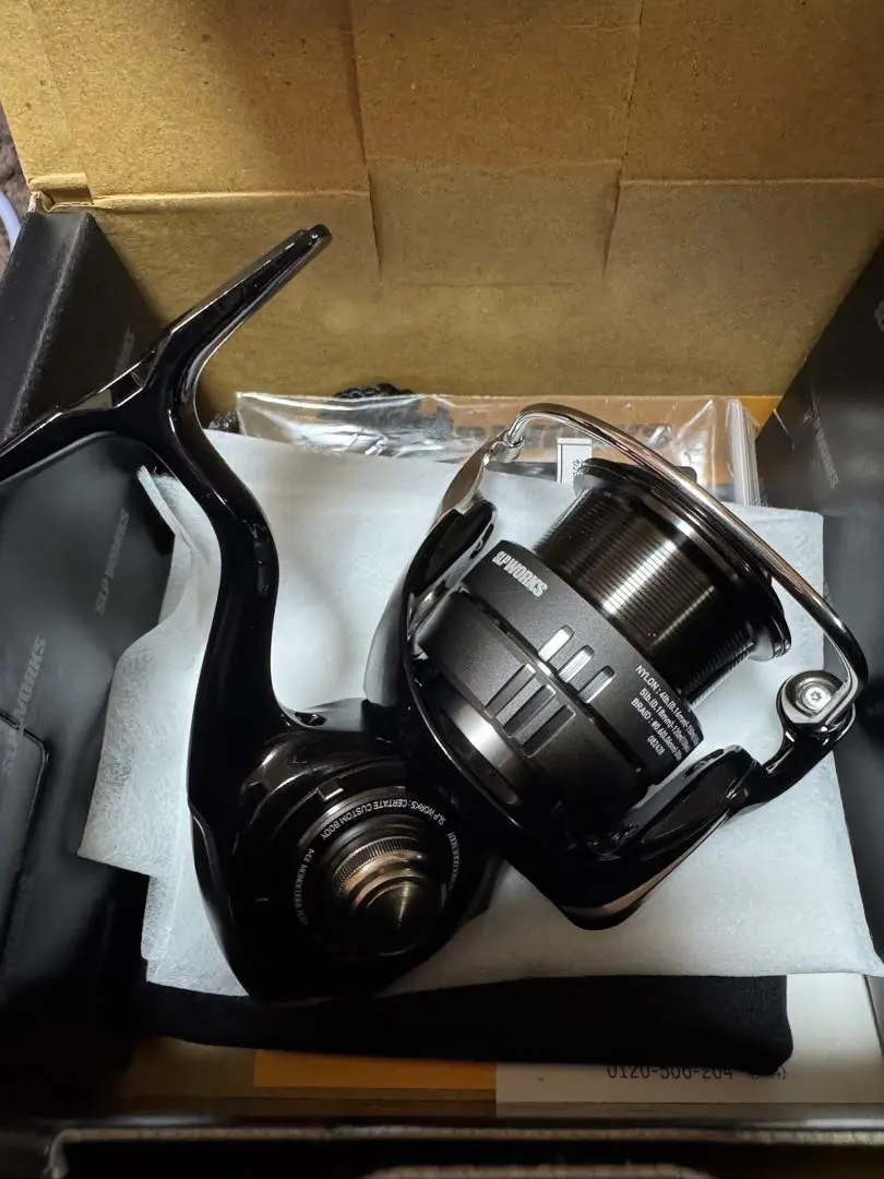 ダイワ 24セルテートカスタムボディLT2500H 今週末まで出品 ダイワ(Daiwa) 24CERTATE CUSTOM BODY LT2500-H-SLPW