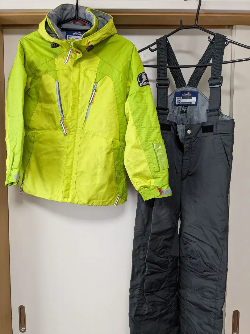 Thumbnail of Ellesse ski and snowboard wear set