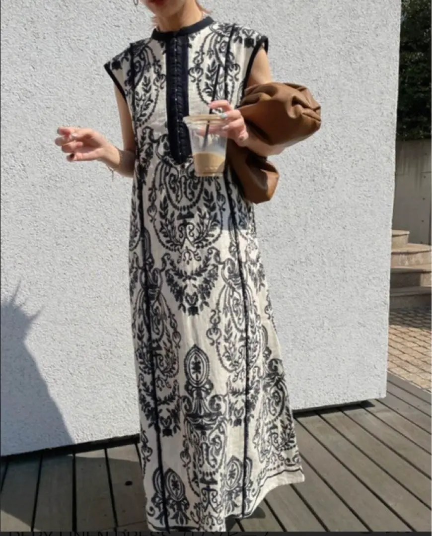 ほぼ未使用★アメリ大人気ダマスク柄ワンピース Ameri（アメリ）の「EMBROIDERY TULLE TIERED DRESS（ドレス