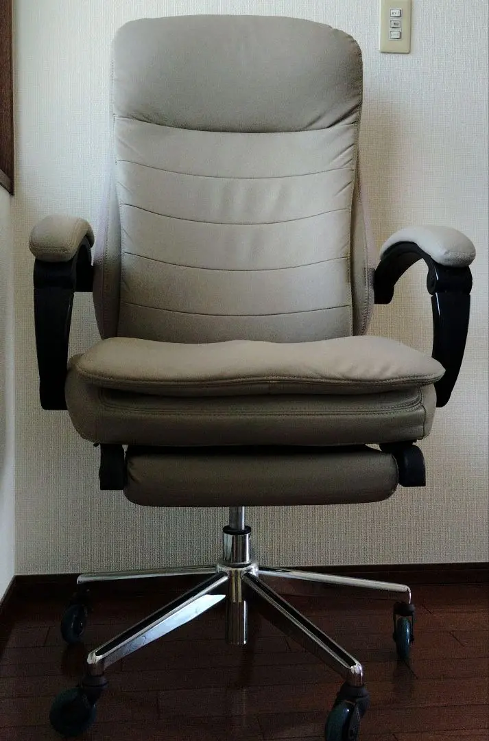 ニトリ　ワークチェア　リカルド　PUブレスレザー　ベージュ　フットレスト付き 入荷情報] ニトリ ワークチェア リカルドブレスレザーを格安販売