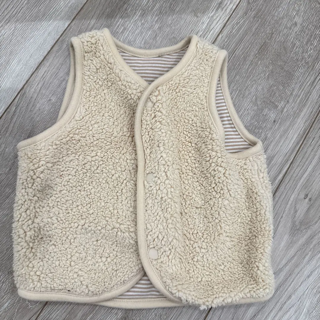 Thumbnail of UNIQLO Baby Vest 70 Ivory