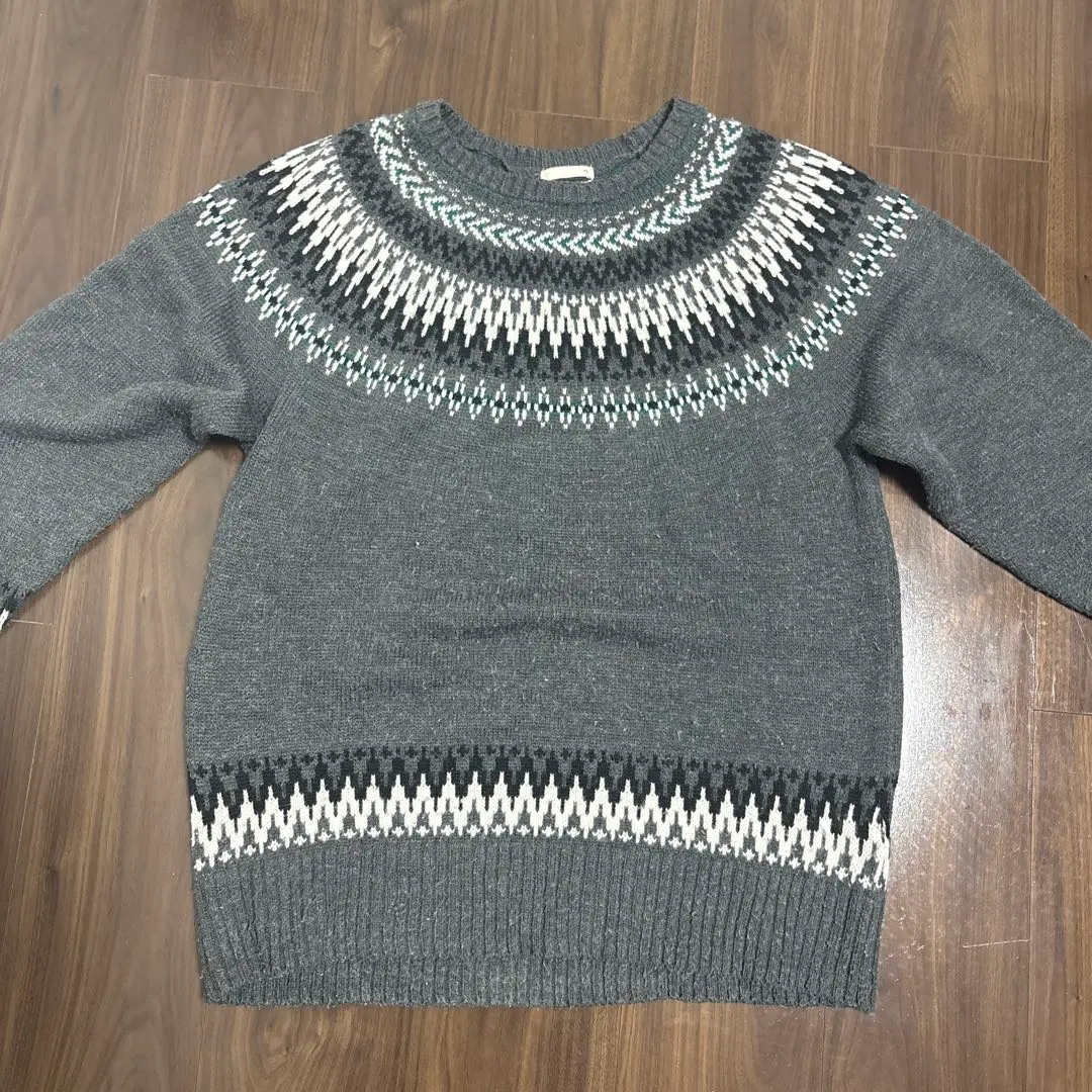 Thumbnail of Used knit sweater, gray, gradient