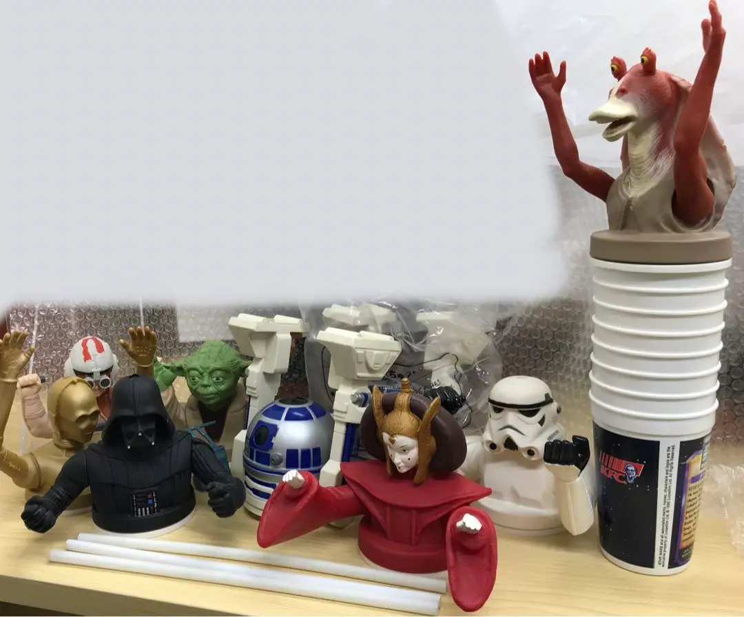 スターウォーズ・KFCドリンクホルダーおまけ STAR WARS スターウォーズ ドリンクホルダー ケンタッキー